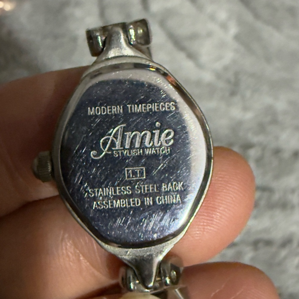 Amie Elegant Silver Timepiece - Picture 7 of 8